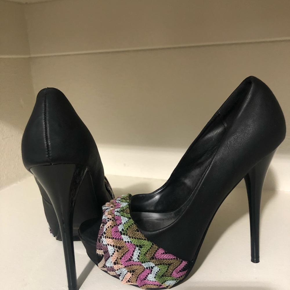 Shoes - Picture 3 of 3